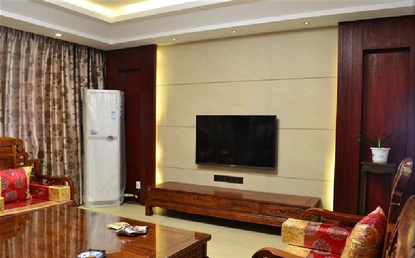 大连武昌街客厅实木家具椅印花壁纸窗帘电视墙客厅空调效果图